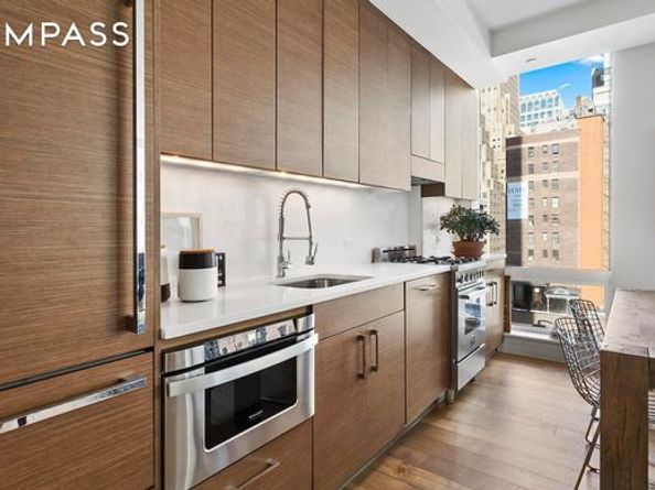 325 Lexington Avenue 10D, New York NY 10016