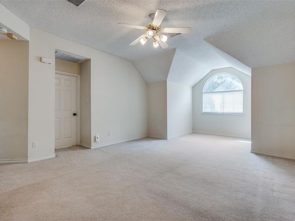 2106  Post Oak Court , Corinth Texas 76210