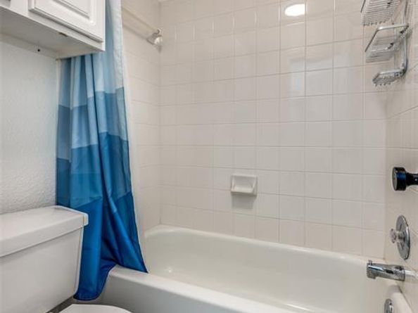 2106  Post Oak Court , Corinth Texas 76210