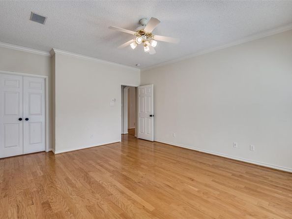 2106  Post Oak Court , Corinth Texas 76210