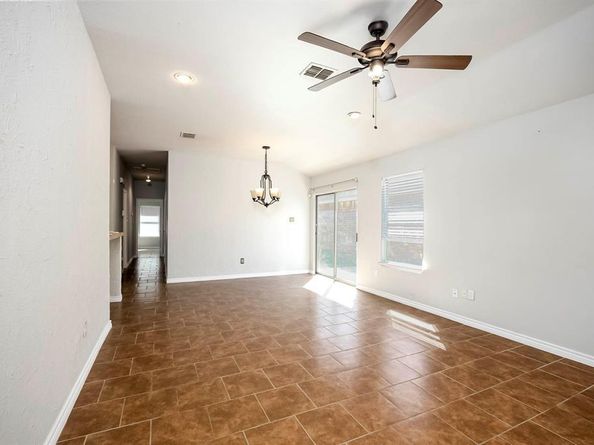 756  River Garden Drive , Fort Worth Texas 76114
