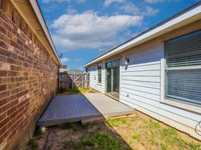 756  River Garden Drive , Fort Worth Texas 76114