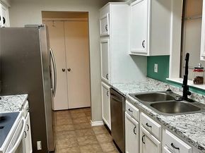 8600  Coppertowne Lane  601, Dallas Texas 75243