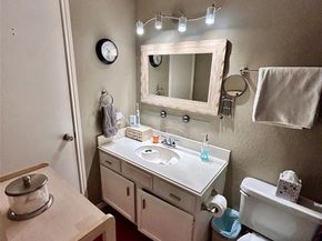 8600  Coppertowne Lane  601, Dallas Texas 75243