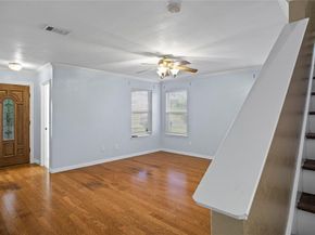 2322  Tan Oak Drive , Dallas Texas 75212