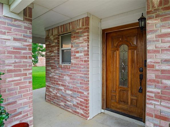 2322  Tan Oak Drive , Dallas Texas 75212
