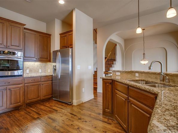 563  Rockingham Drive , Irving Texas 75063