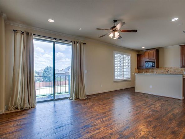 563  Rockingham Drive , Irving Texas 75063