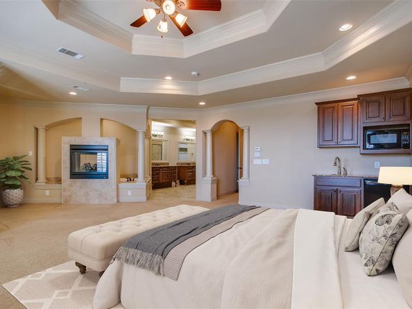 563  Rockingham Drive , Irving Texas 75063