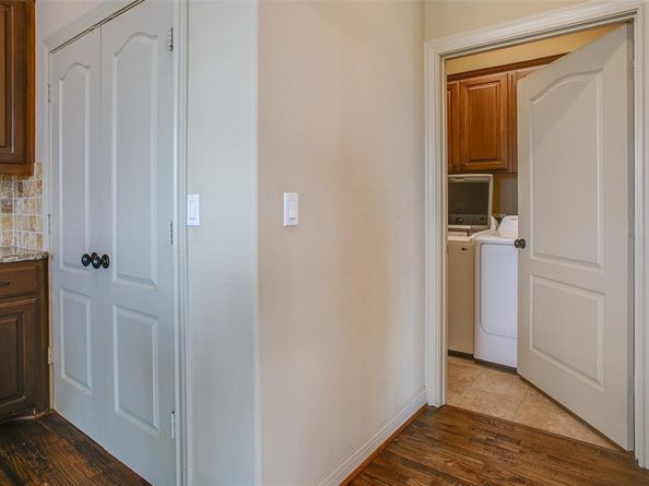 563  Rockingham Drive , Irving Texas 75063