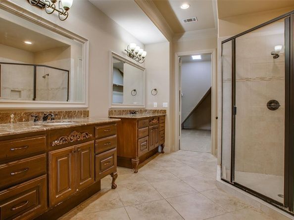 563  Rockingham Drive , Irving Texas 75063