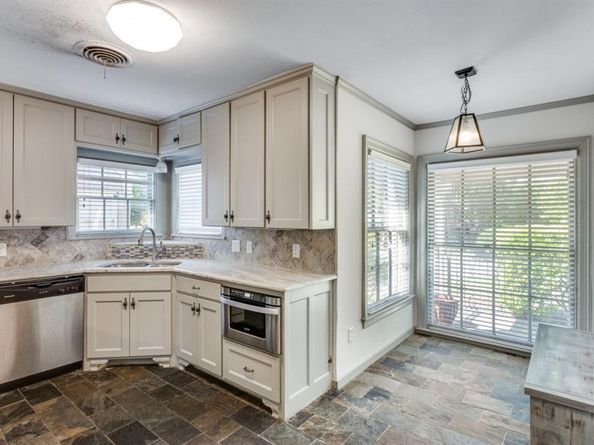 5709  El Campo Avenue , Fort Worth Texas 76107