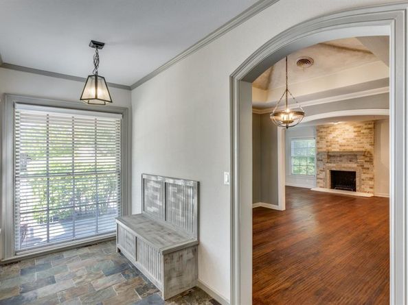 5709  El Campo Avenue , Fort Worth Texas 76107