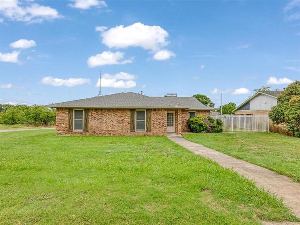 2110  Azalea Street , Denton Texas 76205