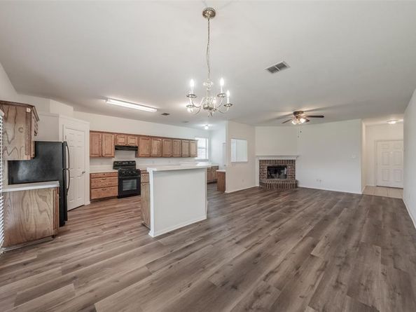 10412  Barber Lane , Benbrook Texas 76126
