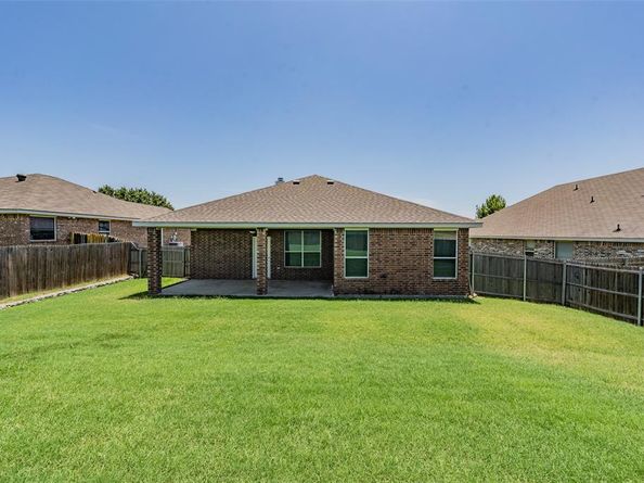 10412  Barber Lane , Benbrook Texas 76126