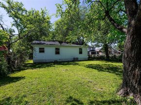1935  Nomas Street , Dallas Texas 75212