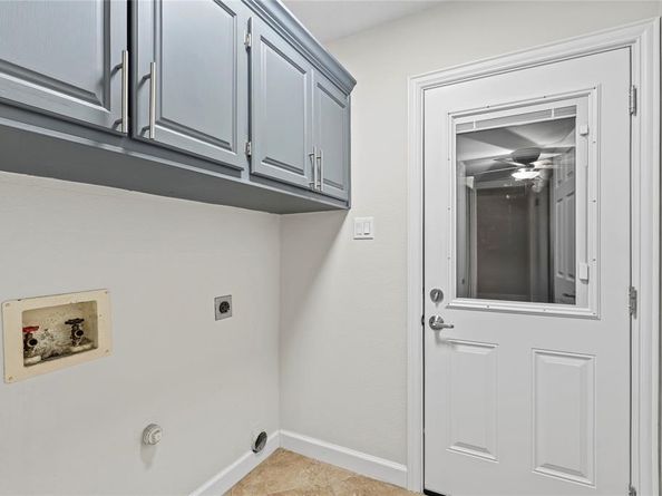 907  Valdez Drive , Dallas Texas 75253