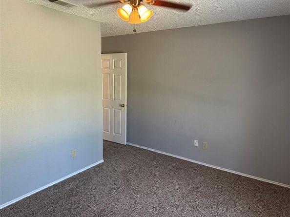 1512  Straus Road , Cedar Hill Texas 75104