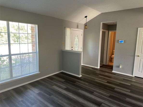 1512  Straus Road , Cedar Hill Texas 75104