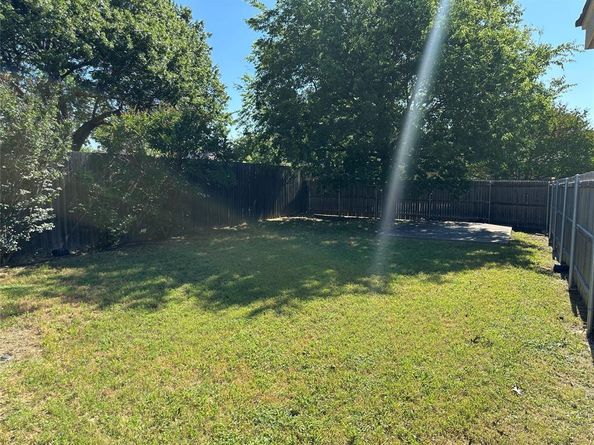 1512  Straus Road , Cedar Hill Texas 75104