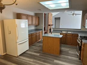1512  Straus Road , Cedar Hill Texas 75104