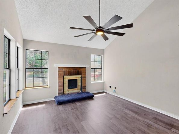 205  Callender Drive , Fort Worth Texas 76108