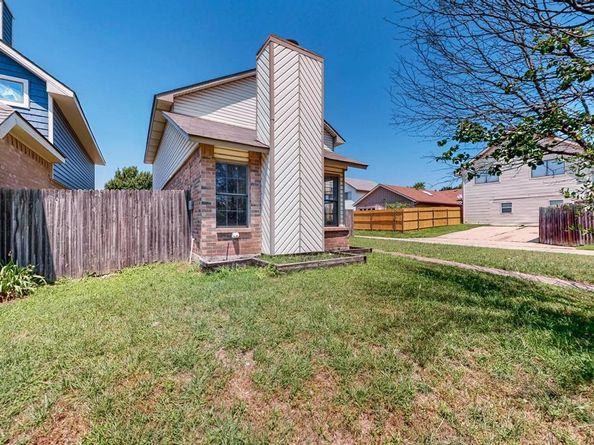 205  Callender Drive , Fort Worth Texas 76108