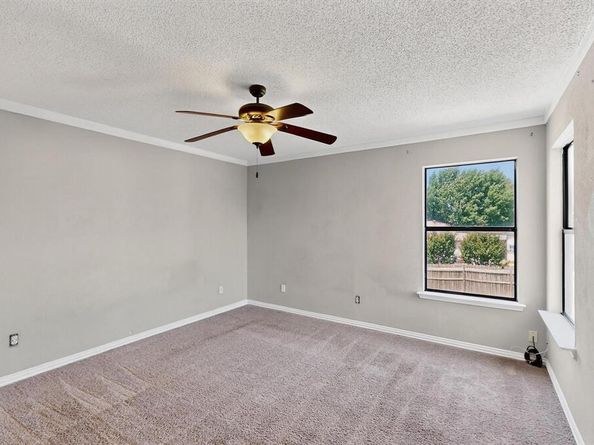 205  Callender Drive , Fort Worth Texas 76108