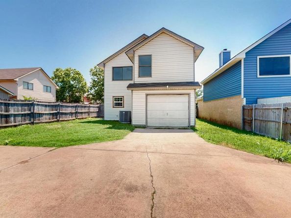 205  Callender Drive , Fort Worth Texas 76108
