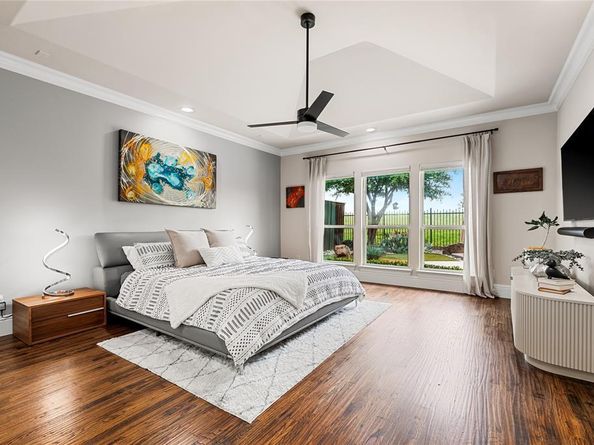 655  Creekway Drive , Irving Texas 75039