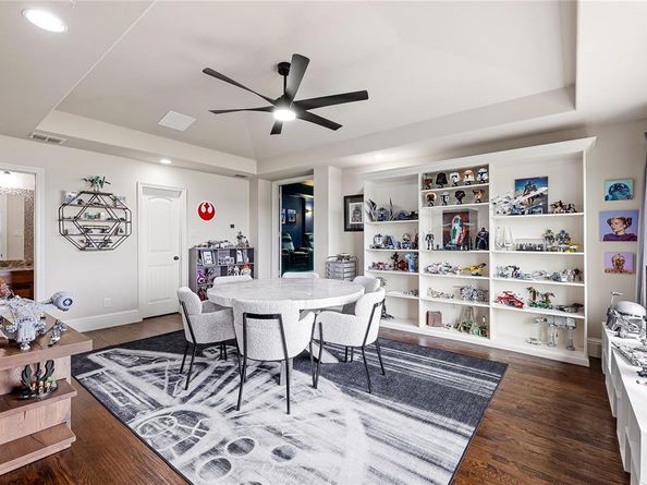655  Creekway Drive , Irving Texas 75039