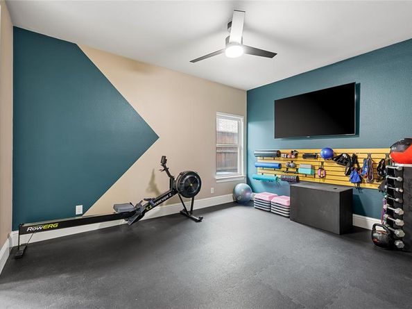 655  Creekway Drive , Irving Texas 75039