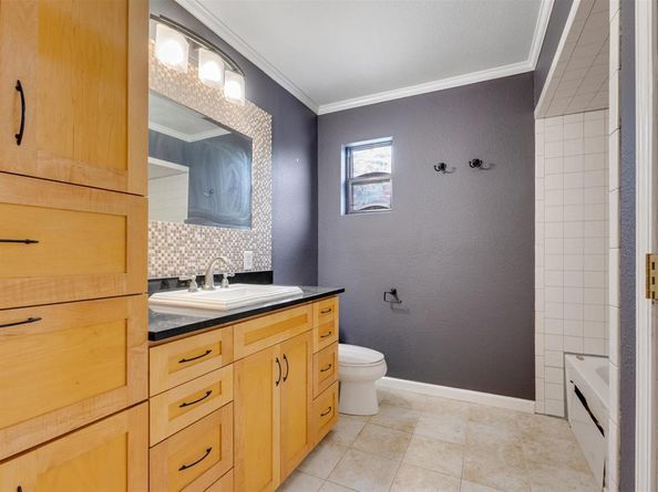 5015 N Hall Street , Dallas Texas 75235