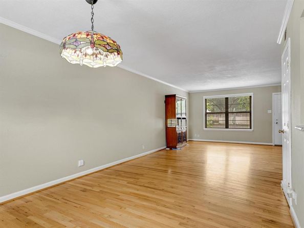5015 N Hall Street , Dallas Texas 75235