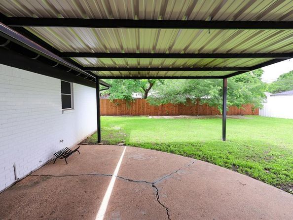 225  Hallbrook  , Fort Worth Texas 76134