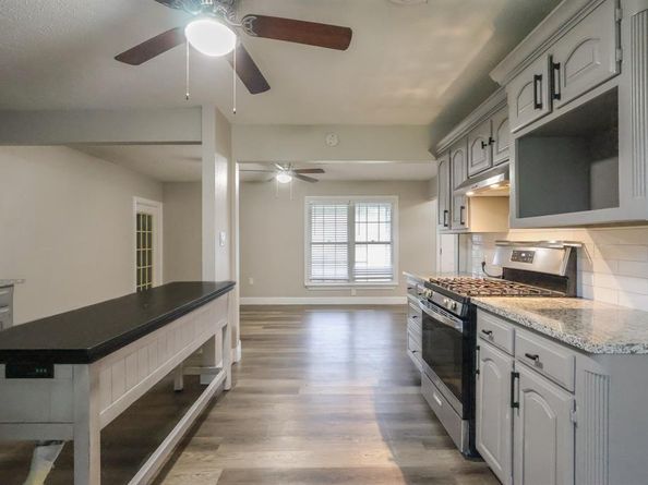 225  Hallbrook  , Fort Worth Texas 76134