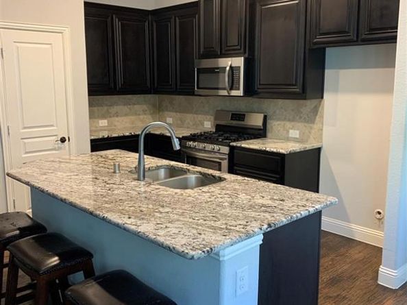 1609  Emerald Tree Place , Aubrey Texas 76227