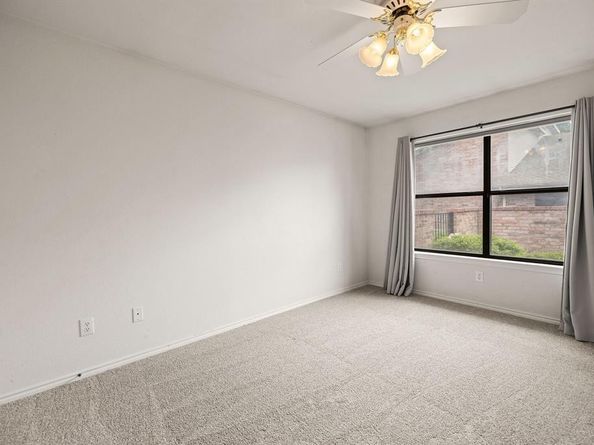 1120  Forest Creek Street , Benbrook Texas 76126