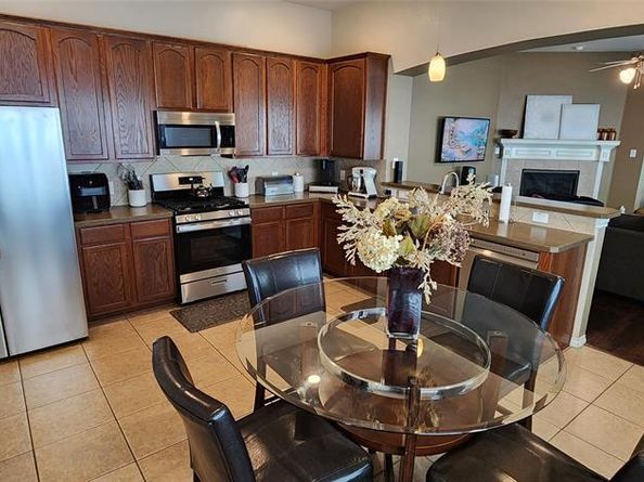 1213  Charleston Lane , Savannah Texas 76227