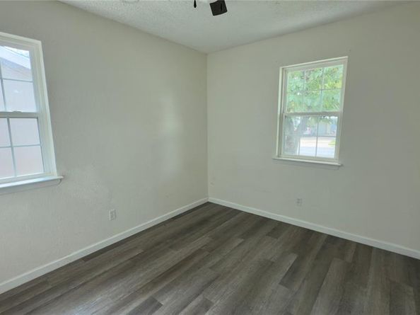 913  Rosewood Hills Drive , Garland Texas 75040