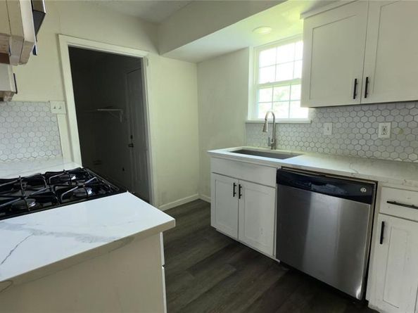 913  Rosewood Hills Drive , Garland Texas 75040