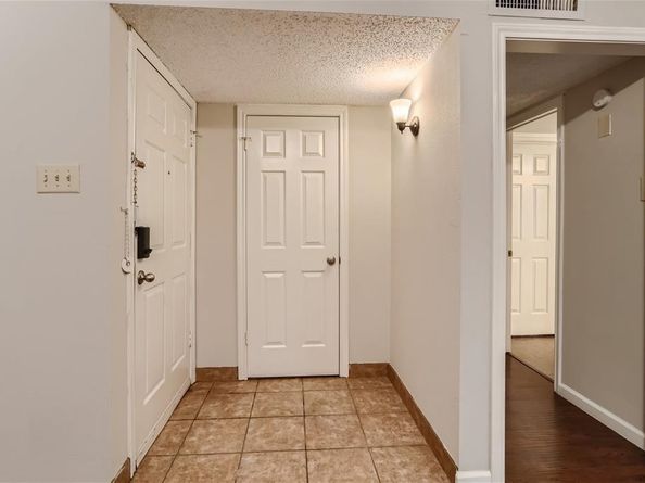 16301  Ledgemont Lane  269, Addison Texas 75001