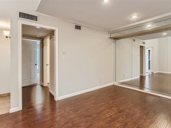 16301  Ledgemont Lane  269, Addison Texas 75001
