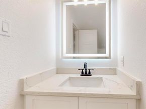 4015  Holland Avenue  102, Dallas Texas 75219