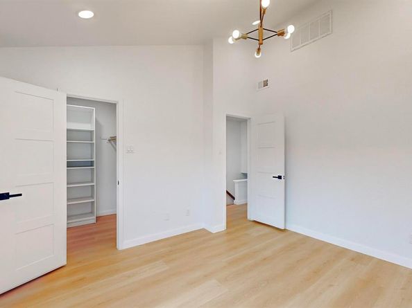 4015  Holland Avenue  102, Dallas Texas 75219