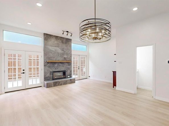 4015  Holland Avenue  102, Dallas Texas 75219