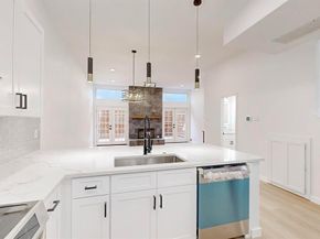 4015  Holland Avenue  102, Dallas Texas 75219