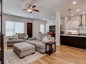 672  Aspen Valley Lane , Dallas Texas 75208