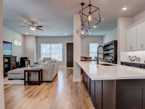 672  Aspen Valley Lane , Dallas Texas 75208